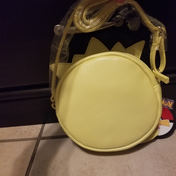 ***LAST ONE*** Retired Pokemon Togepi Crossbody Purse - Picture 3 of 4
